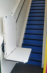 Goederen plateaulift op maat.